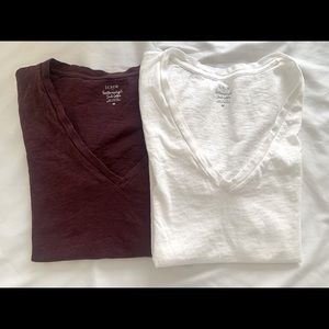 Women’s J.Crew Set of 2 featherweight soft cotton V Necks. Size Medium.